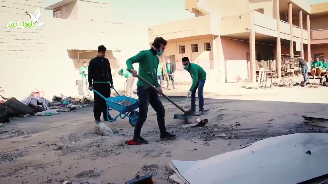 تنظيف مدرسة الشهيد سالم حسين في حي الشفاء في ايمن مدينة الموصل/ #خلوها_اجمل/ محمد مسعود جمعة