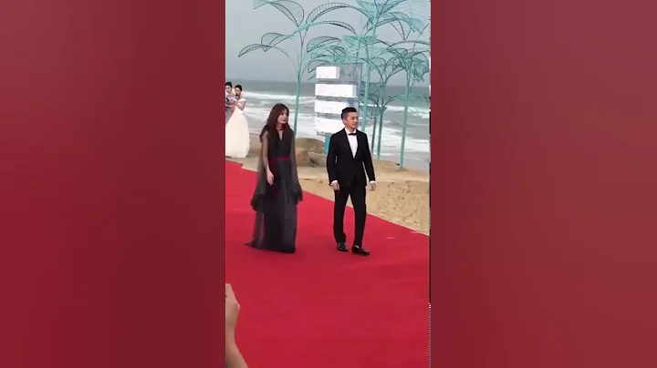 赵薇，苏有朋再度携手 Zhao Wei, Su Youpeng Hands in Hand Again - DayDayNews