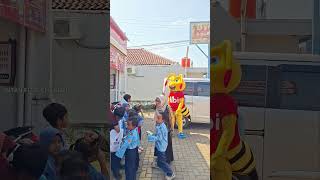 Funny Clown Overheating While Waiting For His Friend  shorts clown funny trending