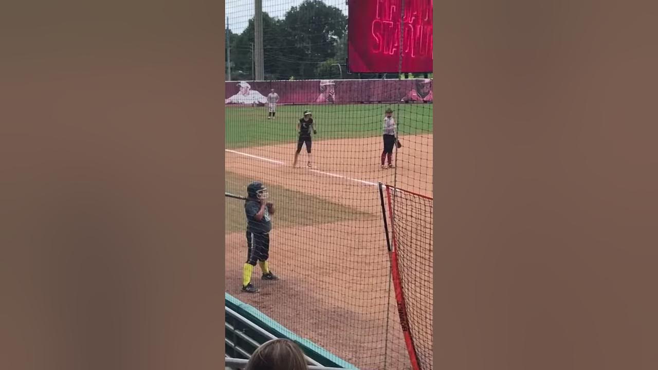 DELAYED STEAL SAMANTHA ZAPTON ALABAMA SOFTBALL CAMP YouTube