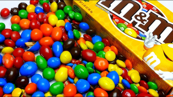 M&M's 1kg Party Mix & Special Crispy M&M's Blue Pack 