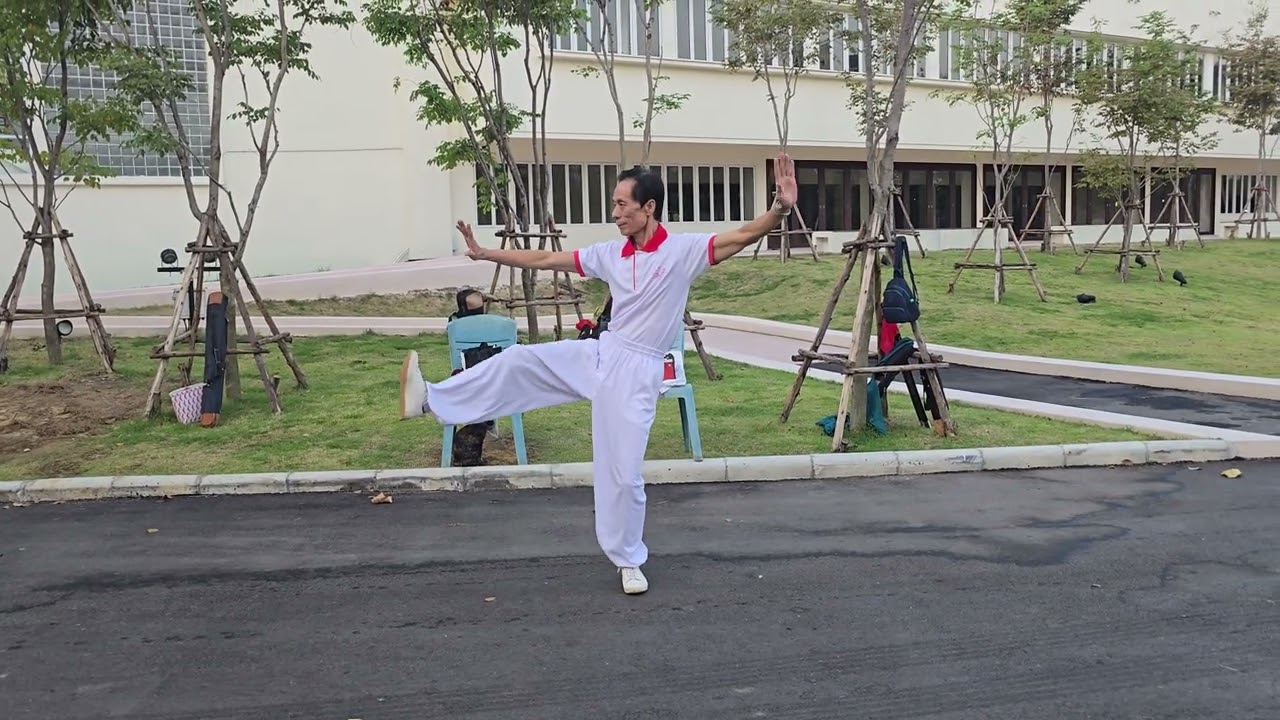 28-12-2025(2568)(S) Taichi Quan by Fang Lou Si สวนลุมพัดแดง