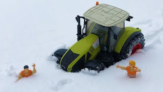 Amazing Rc Tractor Vs. Snow Trouble!