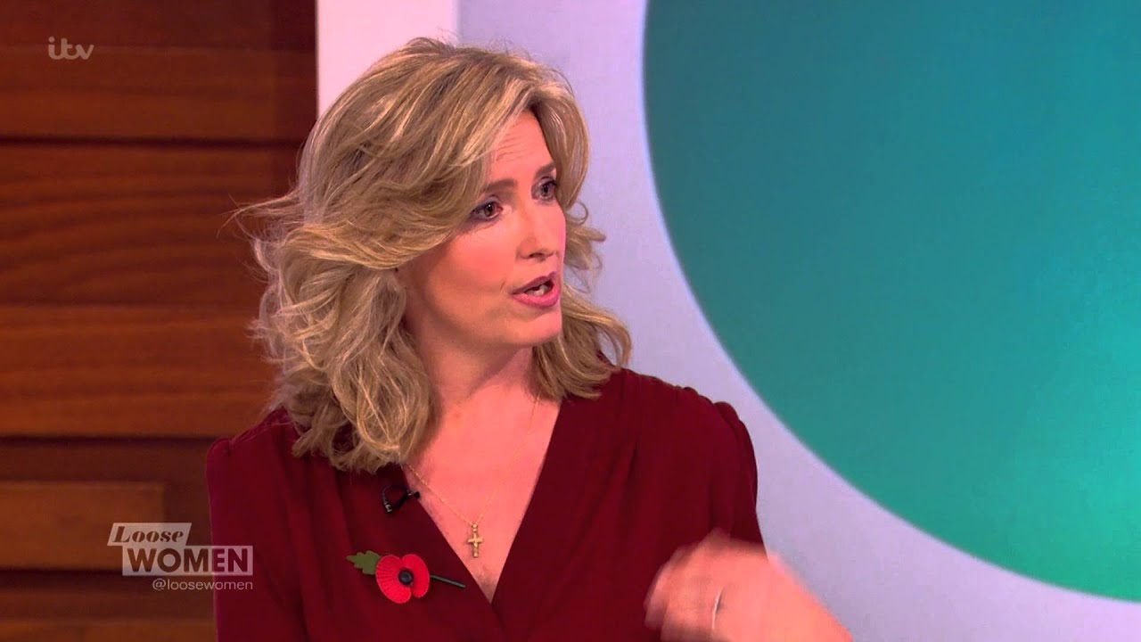 Robots Replacing Customer Service At Banks | Loose Women