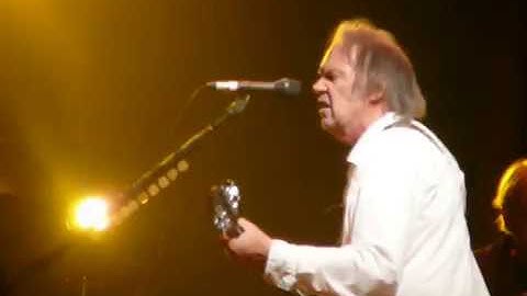 No Hidden Path - Neil Young | Massey Hall - 2007 (not full song)
