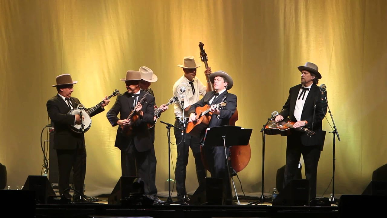 The Earls Of Leicester - Dim Lights, Thick Smoke & Roll in My Sweet Baby's Arms (IBMA 2015) - YouTube