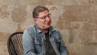 «Не замарачиваться и иметь легкий характер»: секреты счастья от Михаила Лабковского