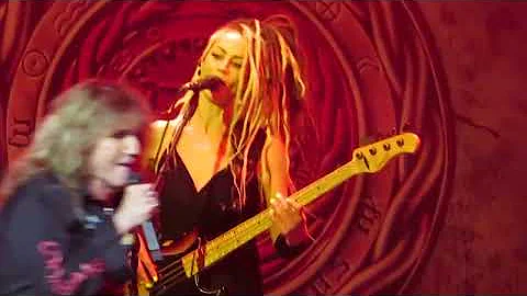 Whitesnake Bassist Tanya O'Callaghan @ The 02 Aren...