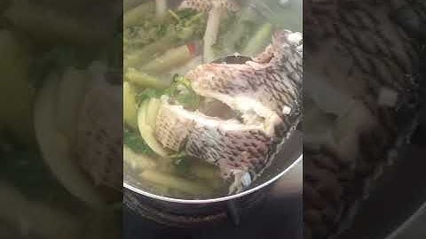 Canh chua cơm mẻ bông súng cá rô phi