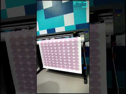 ماكينة قص الاستيكر
