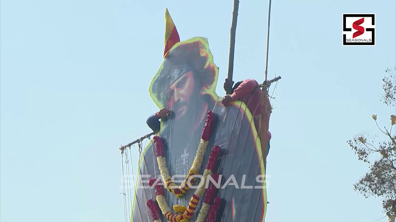 Roberrt Kannada Movie | First day Matinee Show | Fans Celebration 100% Audience | Fans Craze | 2021