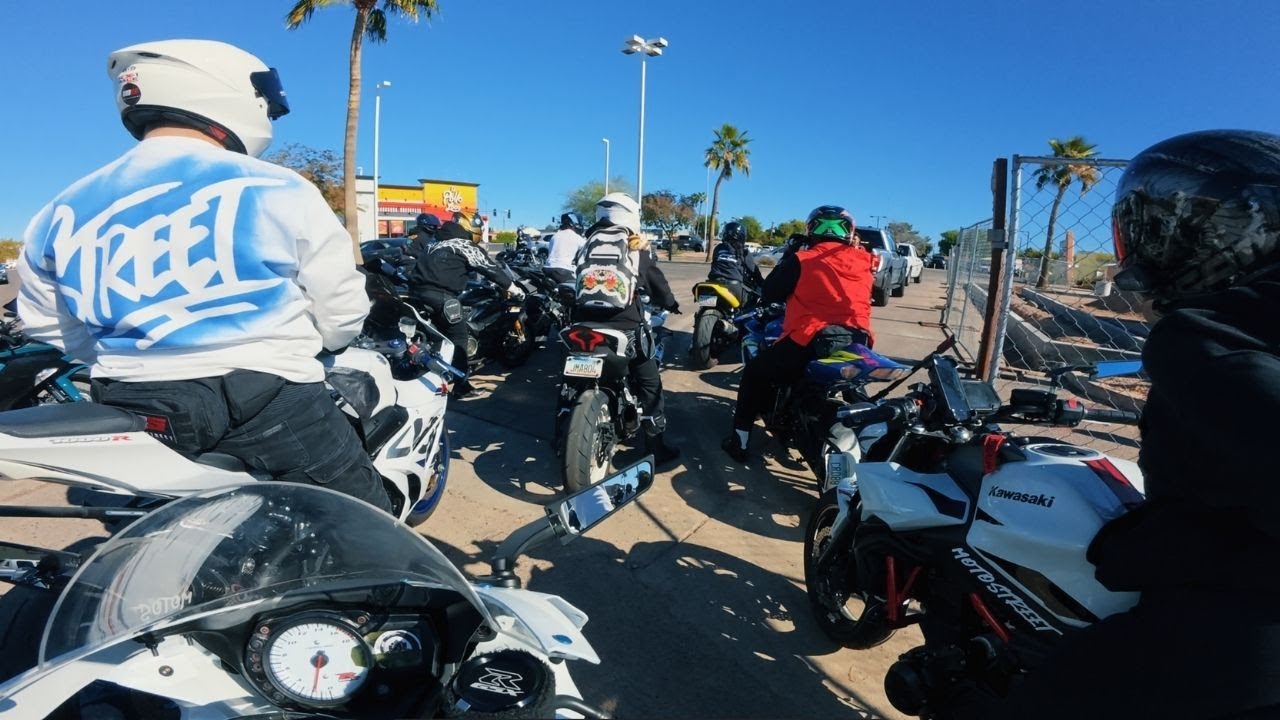 DOZENS OF MOTORCYCLES SHUT DOWN THE HIGHWAY | GSXR600 | Motovlog #15