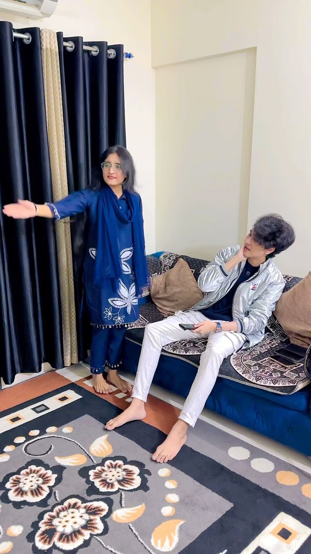 Bus Yahi Karna Rehta hai Na Didi?? #zidaanshahidaly #comedy #shorts