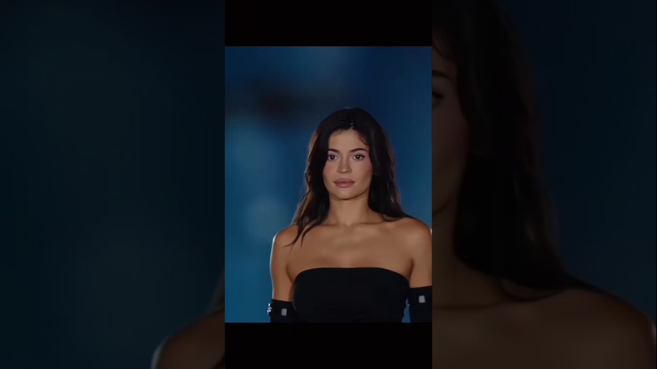 Kylie Jenner closed Coperni ss25 Runway