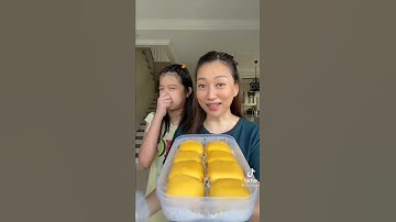 makan pancake durian @nanakoot