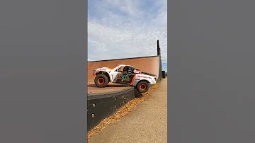 UDR Vs Baja Rey Traxxas UDR Losi TrophyTruck RC Drift 