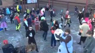 Laten We Elkaar Eens Vol Confetti Gooien In De Gemeentelijke Basisschool Klavertje 4 Te Parike