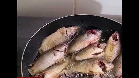 cá rô đồng chiên giòn hương vị quê hương