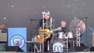 Noel Gallagher's High Flying Birds - We're On Our Way Now (Glastonbury 2022)