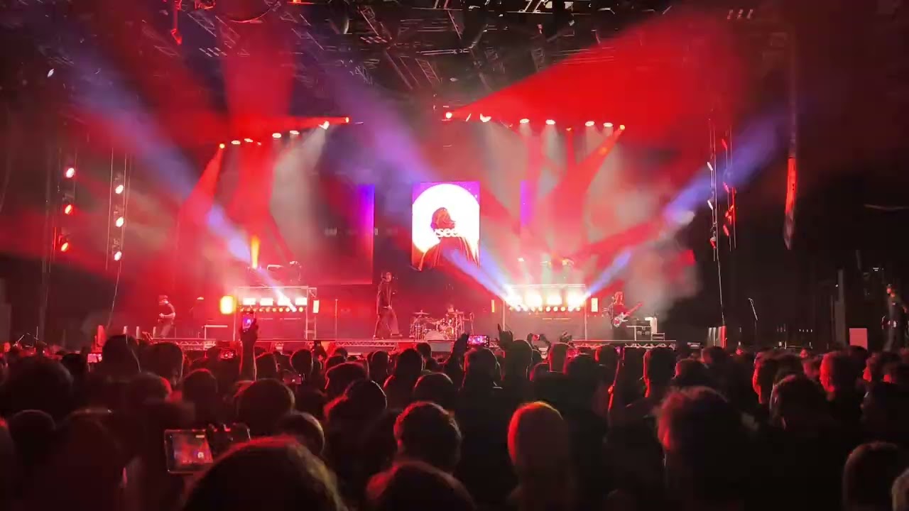 Dayseeker in Düsseldorf, Germany...Pale Moonlight...20.02.2026