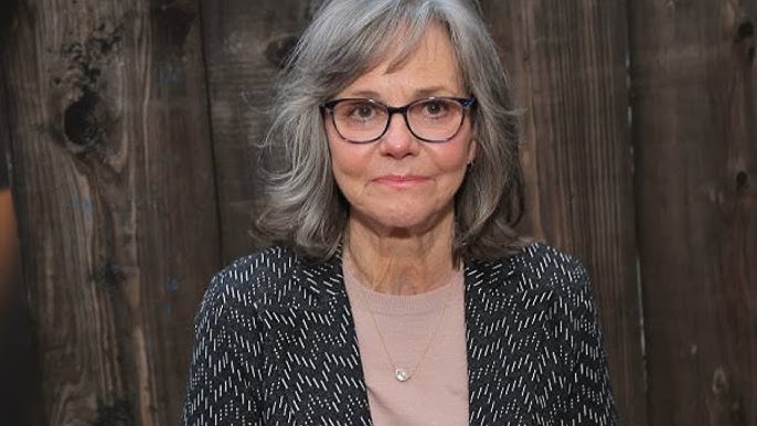At 78, Sally Field Finally Tells the Truth About Robin Williams - YouTube