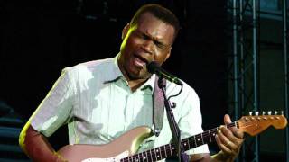 Video thumbnail of "Robert Cray - Moan"