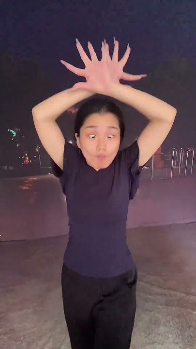 Fengbao's Finger Dance Birds Dancing Song   Graceful Hand Movement & Vocal Cover