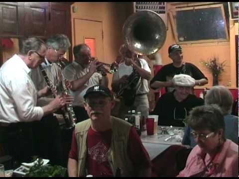 Video: Restavracije Old Line New Orleansa
