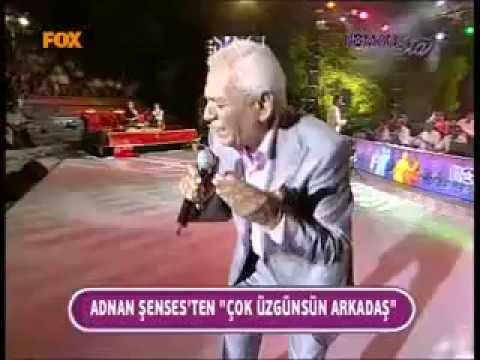 Adnan Şenses - Çok Üzgünsün Arkadaş (CANLI)