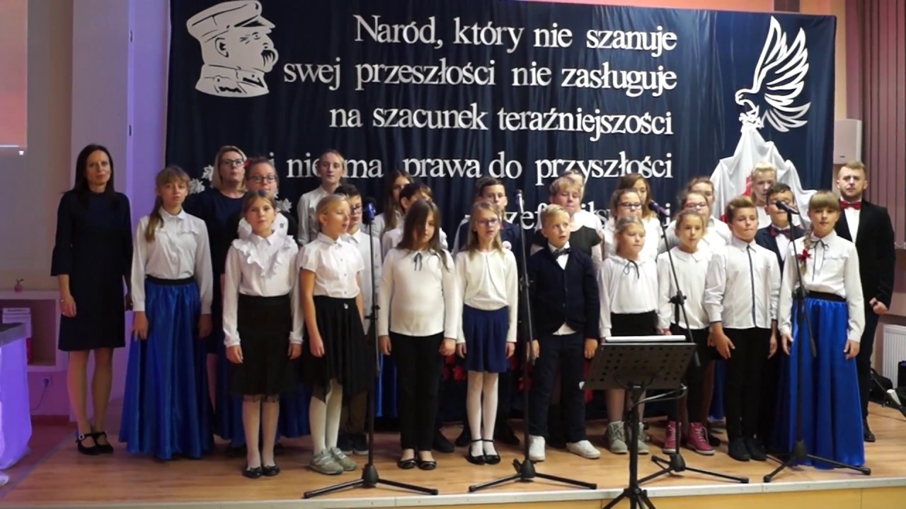 Wspólne odśpiewanie hymnu narodowego - 