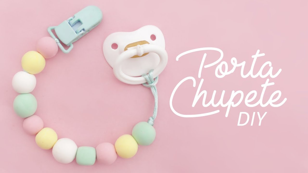 Cómo hacer sujetachupetes. How to Make A Pacifier Clip 