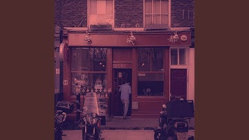 Friendly Moods for Divine Meals