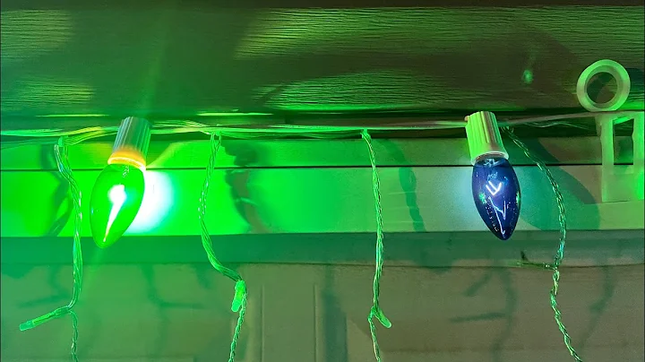 Incandescent Twinkle Bulbs with Tru-Tone