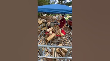 Splitting firewood with the 6 way into IBC tote @WolfeRidge  #trending