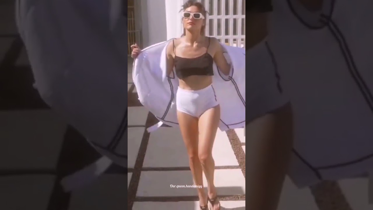Hande Erçel - 🔥HOT🔥 