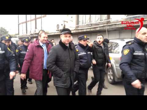 სირცხვილის კორიდორი ივანიშვილის დაქირავებულ კოლომოისკის დეპუტატებთან