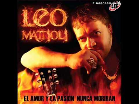 Watch the video for Gracias por volver (con leo mattioli)