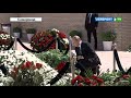 Владимир Путин возложил цветы к могиле Ислама Каримова в Самарканде