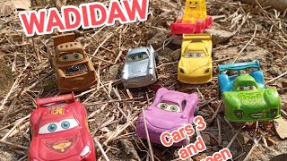 Mencari mainan Disney Pixar Cars 3 dan McQueen