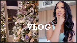 VLOG| Tree Hunting + Decorating The Christmas Tree With My Sis!