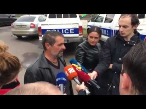 ახალციხეში უბანზე ხმის მისაცემად მისული ენმ-ს მხარდამჭერი პოლიციამ ნარკოტიკებზე შეამოწმა