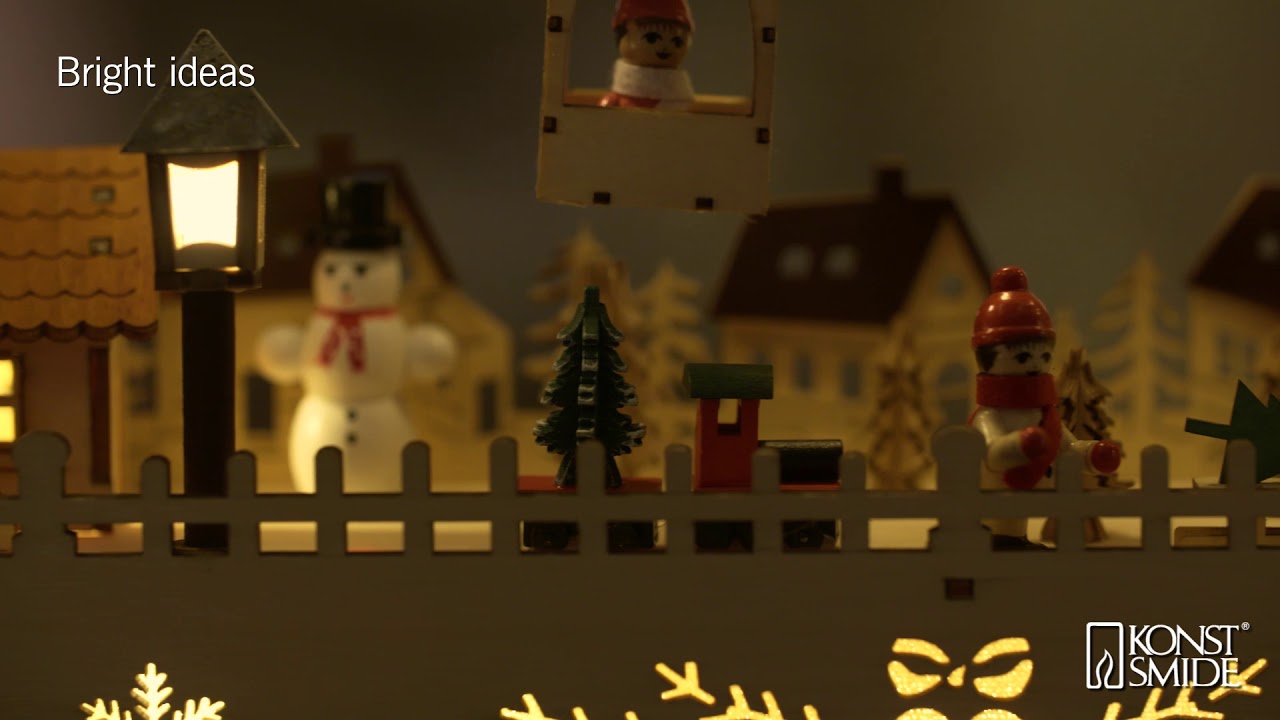 Konstsmide Kerstdecoratie, led-sneeuwbol, boom- en roterende functie, marktscène, met water gevuld, met 5 uur timer, werkt op batterijen en USB, binnen, 3 x C 1,5 V (niet inbegrepen