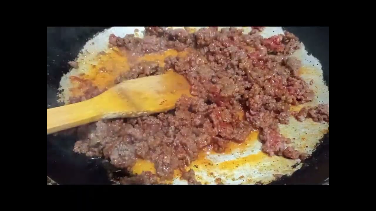 بيتزا بطريقة المطاعم اللذيذة 😋  متشبعوش منها!