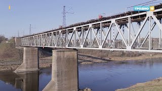 На трое суток закрыли для движения пассажирских и грузовых поездов мост через Неман в Гродно На трое суток закрыли для движения пассажирских и грузовых поездов мост через Неман в Гродно