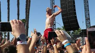 Matisyahu Crowd Surfing at One Love Cali Reggae Fest (Events)