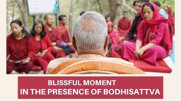 Blissful moment in the presence of Bodhisattva