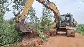 งานนี้ขุดงัดสบายเลย ตอยูคาลิปตัส CAT 320D ขยายถนน ชมไป บ่นไป excavator