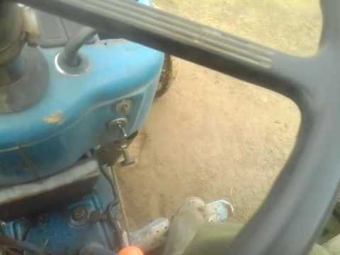 Cómo Retroceder Un Remolque De Tractor De Forma Segura