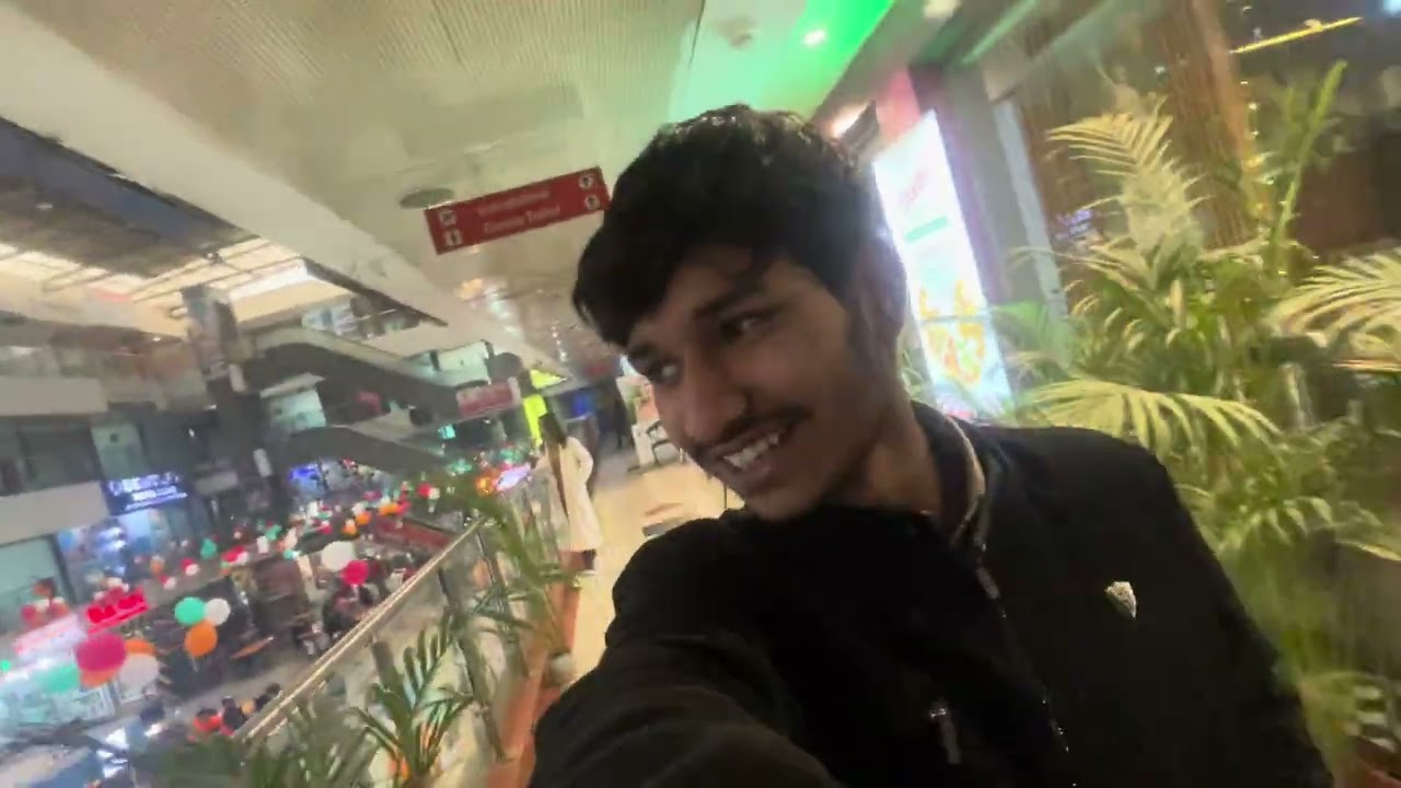 Moll me hi vlog bana diya 😂