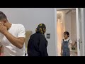 طفله تبكى الملايين رجعت من الدرس لقت امها مع عشيقها فانظروا ماذا فعلت طفله تبكى الملايين رجعت من الدرس لقت امها مع عشيقها فانظروا ماذا فعلت